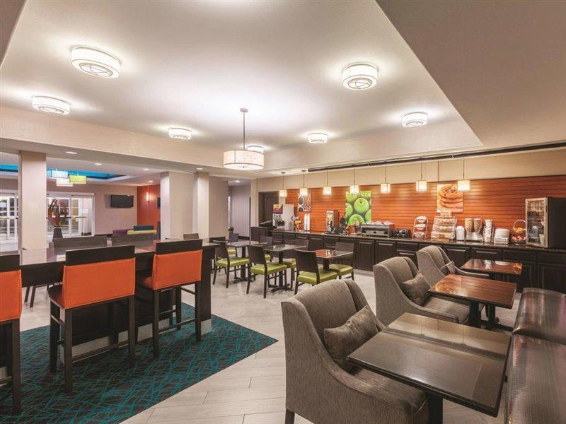 La Quinta By Wyndham Houston Iah Bush Intl Airport E Hotel Humble Eksteriør billede