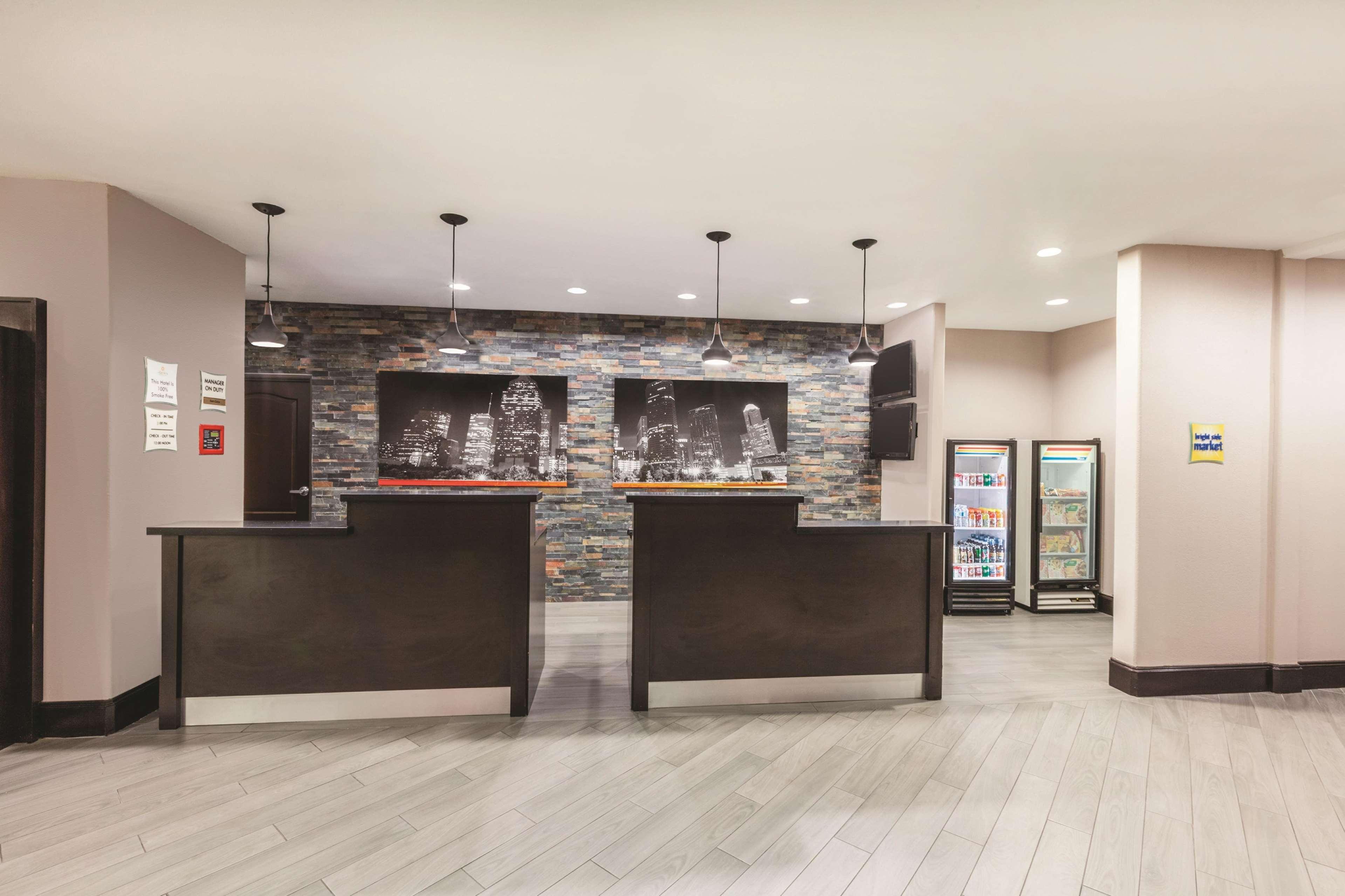 La Quinta By Wyndham Houston Iah Bush Intl Airport E Hotel Humble Eksteriør billede