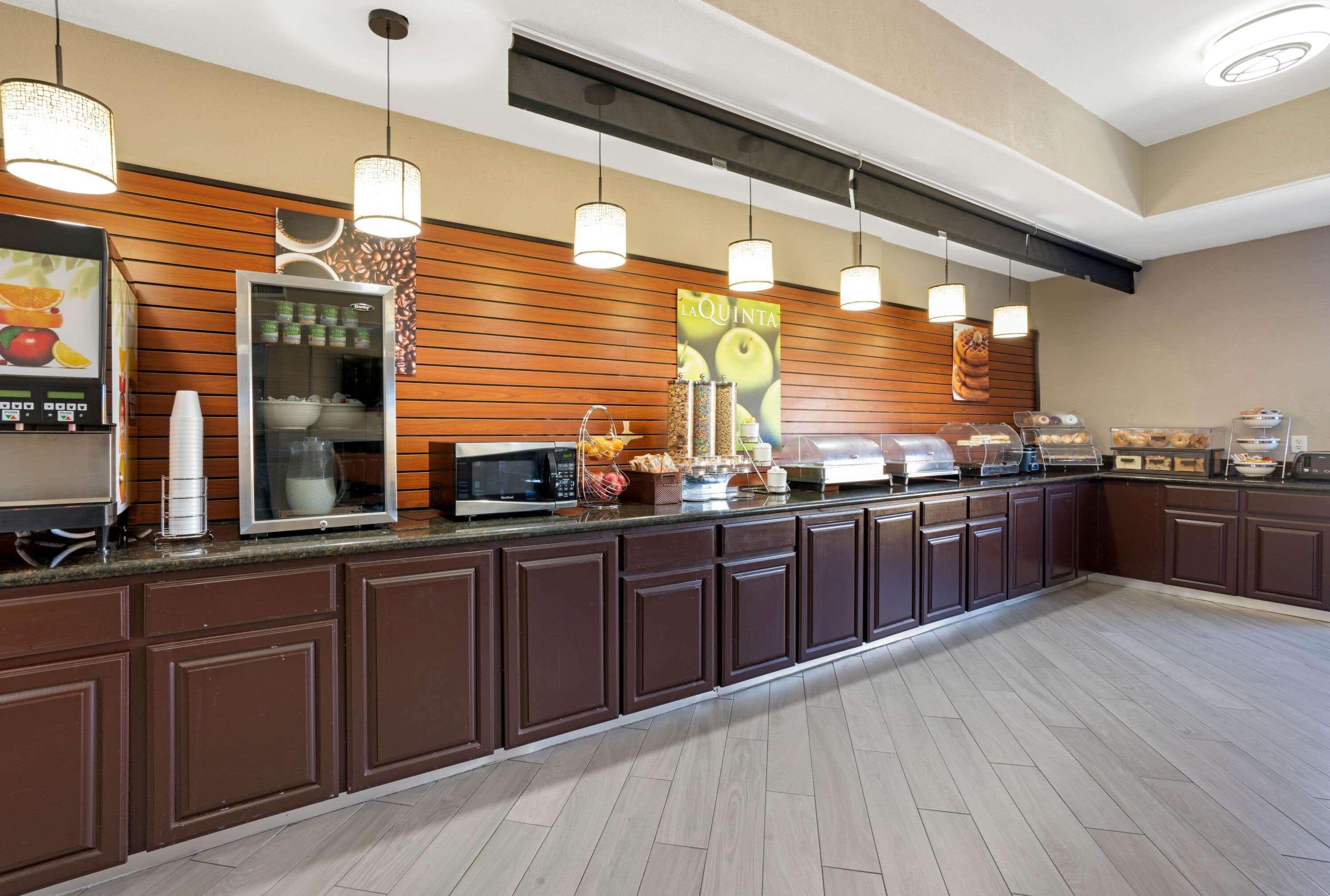 La Quinta By Wyndham Houston Iah Bush Intl Airport E Hotel Humble Eksteriør billede